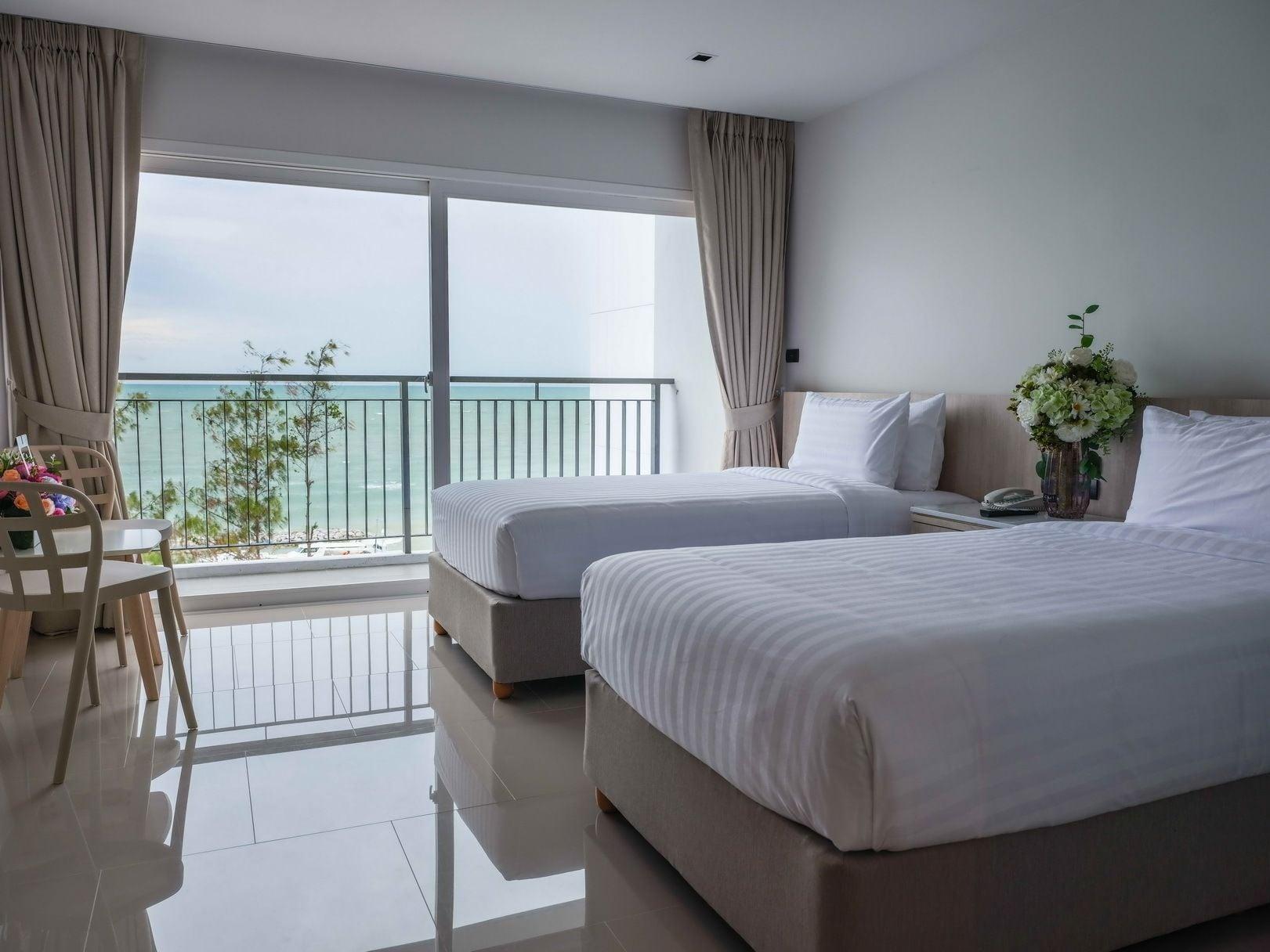 Worita Cove Hotel На Джомтиен Екстериор снимка