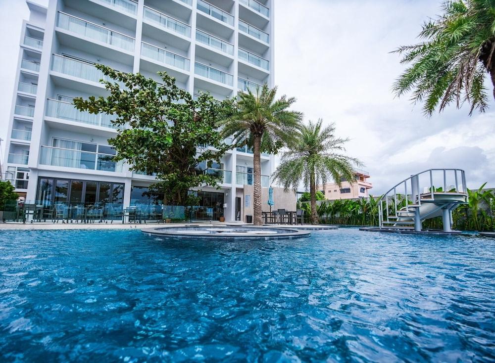 Worita Cove Hotel На Джомтиен Екстериор снимка