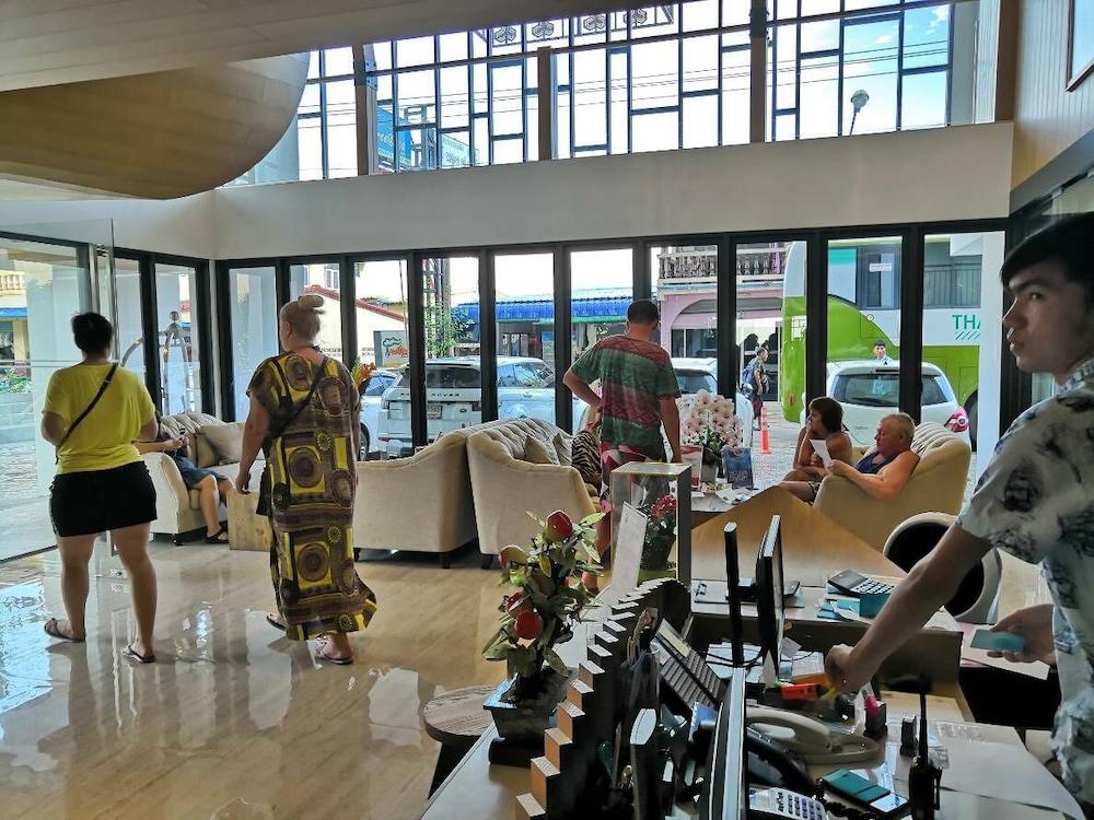 Worita Cove Hotel На Джомтиен Екстериор снимка