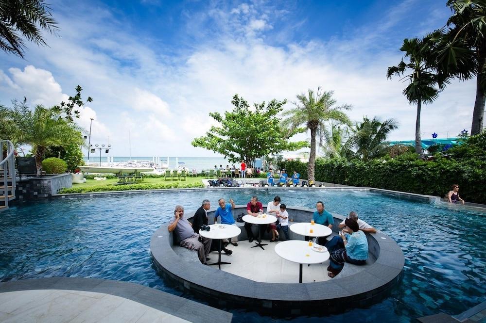Worita Cove Hotel На Джомтиен Екстериор снимка