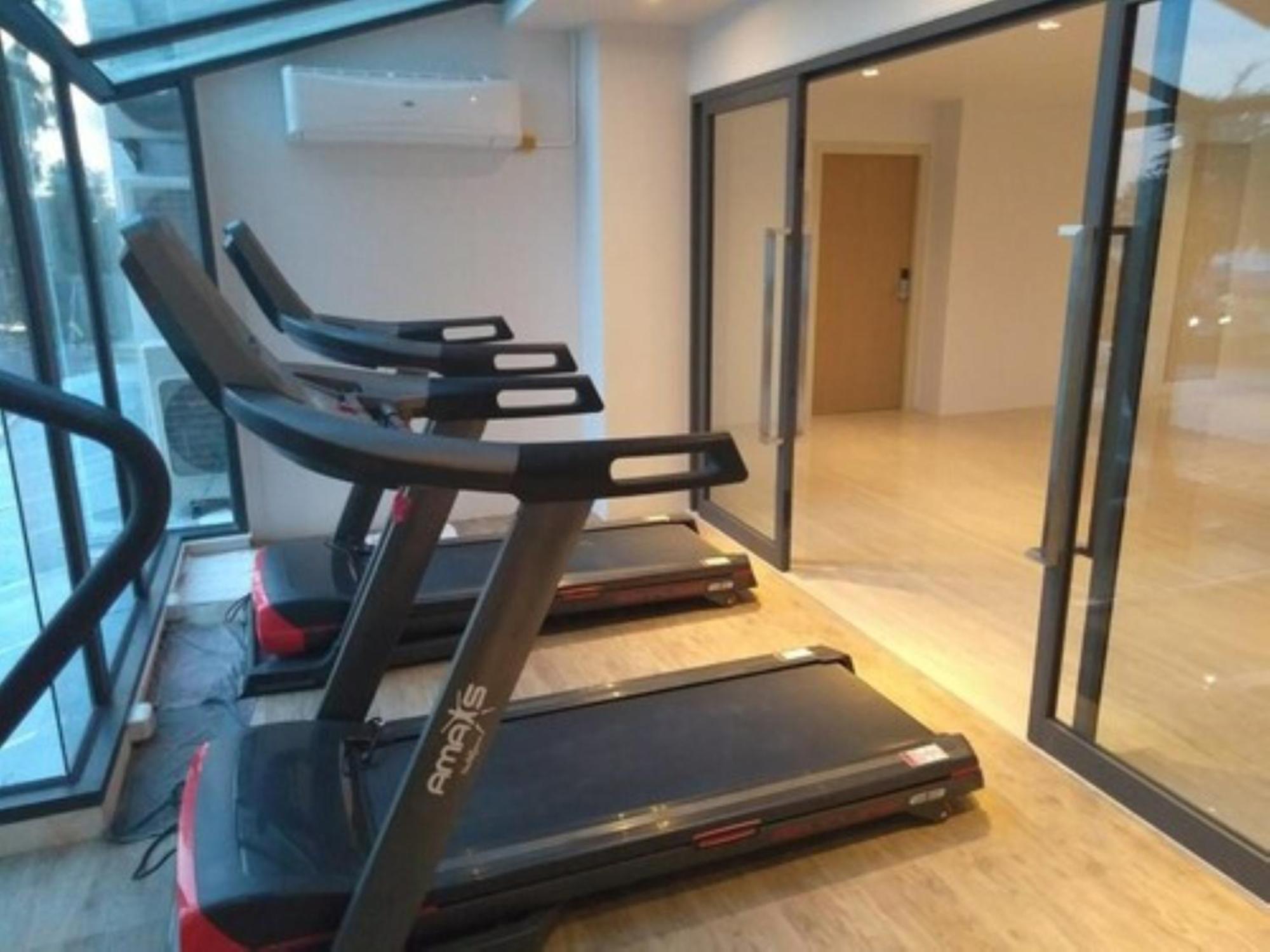 Worita Cove Hotel На Джомтиен Екстериор снимка
